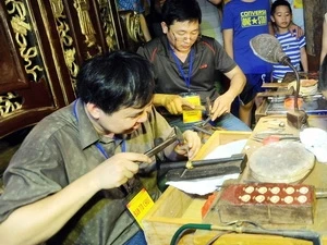 Démonstration de capacités du métier de la joaillerie (Photo: Minh Duc/AVI)